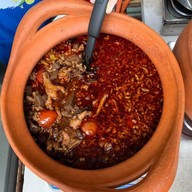 ข้าวซอย ขนมจีนน้ำเงี้ยว บ้านคุณพลอย