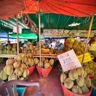 บรรยากาศ ตลาดกลางผลไม้ตะพง