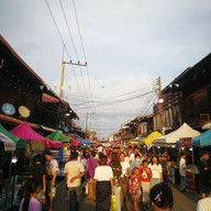 ถนนคนเดินเขมราฐ