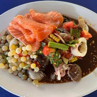 แซ่บอีสานหน้านบ้านบ้าน