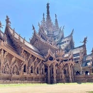 ปราสาทสัจธรรม