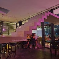 บรรยากาศ Nowhere เอกมัย