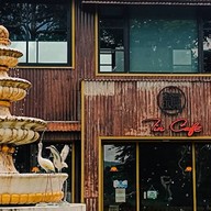 Tin Cafe หงาว