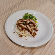เมนูของร้าน กินกัน ข้าวหมูย่าง( เส้นแซ่บ) ถนนนางลิ้นจี่