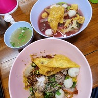 เมนูของร้าน ชาละวันเย็นตาโฟ  @อ่อนนุช 38/1
