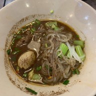 เมนูของร้าน พระนคร ก๋วยเตี๋ยวเรือพระนคร โลตัสนวนคร