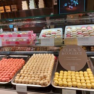 Confiserie Sprungli Zurich HB