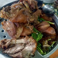 ข้าวขาหมูรสเด็ด