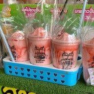 สาวภูไทผลไม้ปั่น-หน้าร้อยเอ็ดพลาซ่า