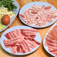 ครอบครัวหมูกระทะ กุ้งแม่น้ำเผา บรรทัดทอง สาขาบรรทัดทอง