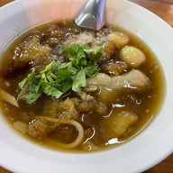 ข้าวต้มปลานายเตี้ย (หน้าวัดป่า)