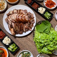 Cheongdam (ชองดัม) Korean Restaurant สุขุมวิทพลาซ่า โคเรียนทาวน์