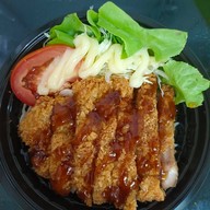 ข้าวไก่ทอดคั่วพริกเกลือ+ข้าวไก่ทอดทงคัตสึ byตาหวาน