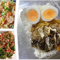 “ข้าวปลาแกะ”อาหารตามสั่ง เขาดิน-สวนเสือ