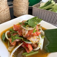 ส้มตำนัวร์จ๊าด (ตึกก่อนถึงแยกกวงฮั้ว) ระยอง