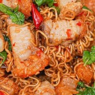 ครัวแม่จิต  อาหารตามสั่ง กระทุ่มแบน