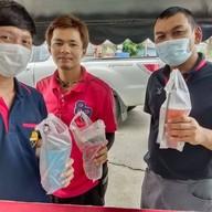 ปังปิ้ง ชาไข่มุก Tokuni Cafe ตลาดดีดีแลนด์ ปังปิ้ง ชาไข่มุก หน้าปั๊ม ปตท.ตลาดดีดีแลนด์