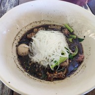 ก๋วยเตี๋ยวเรือ ปัญจะรส ทับช้าง