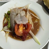 เมนูของร้าน ขวัญใจ ยำมะม่วงปูม้า ตลาดสดโต้รุ่งทวีผล ศูนย์การค้าวรรัตน์