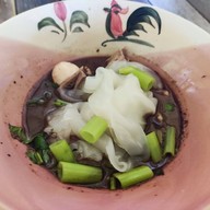 ก๋วยเตี๋ยวเรือ ปัญจะรส ทับช้าง