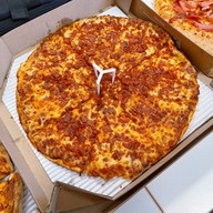 Domino's Pizza สีลม