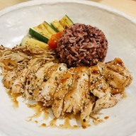 เมนูของร้าน ปลูกรัก Pretty Healthy ชั้น 2 ห้างแอมไชน่าทาวน์ ถนนเจริญกรุง 23-25