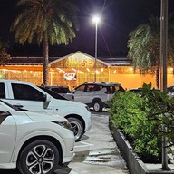 หน้าร้าน ข้าวต้มปูทอง