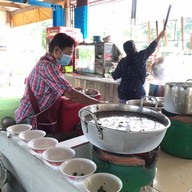 เจ๊อึ่ง ก๋วยเตี๋ยวหมูตุ๋น