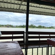 เจ๊อึ่ง ก๋วยเตี๋ยวหมูตุ๋น