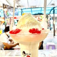Jing Jing Bingsu & Sweets สกลนคร