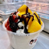 Jing Jing Bingsu & Sweets สกลนคร