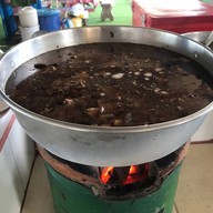 เจ๊อึ่ง ก๋วยเตี๋ยวหมูตุ๋น