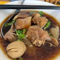 ก๋วยเตี๋ยวเนื้อตุ๋น ละมุนเลย