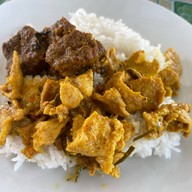 ข้าวแกงปักใต้แม่สมนึก