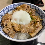 โยชิโนยะ ข้าวหน้าเนื้อ เซ็นทรัลเวิลด์