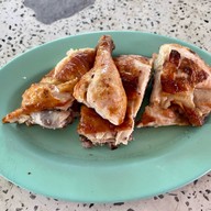 เมนูของร้าน ไก่ย่างแปดริ้ว -
