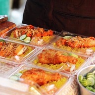 ไรยาไก่ทอดหาดใหญ่ ตลาดอยู่สอาด สวนหลวงร.9