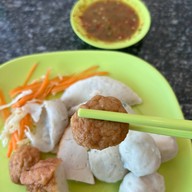 เจียงลูกชิ้นปลา รังสิต