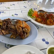 ครัวริมคลอง อ่างเก็บน้ำ บางพระ ชลบุรี