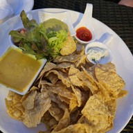 ร้านอาหาร นั่งชิล ริมเล