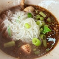 เมนูของร้าน ก๋วยเตี๋ยวเรืออยุธยาเจ๊จุ๋ม สาขา บางขุนนนท์