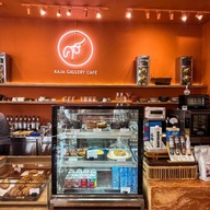 Kaja Gallery Cafe Cacha bed hotel