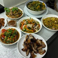 ร้านหรอยแซบ