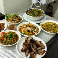 ร้านหรอยแซบ