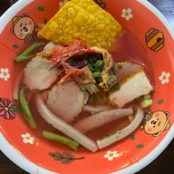 เมนูของร้าน ก๋วยเตี๋ยวปลาย่าลี