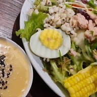 บ้านผักรักตะวัน