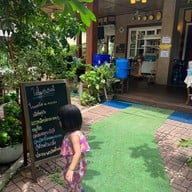 ร้านโฮซันนา Hosanna cafe & restaurant  อุดรธานี