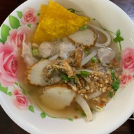 เมนูของร้าน ก๋วยเตี๋ยวปลาย่าลี