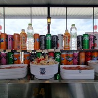 บรรยากาศ สามก๊กสุกี้หมาล่าสายพาน รสต้นตำรับ เล่าปี่ถนนกิ่งแก้ว