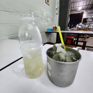 เมนูของร้าน ก๋วยเตี๋ยวคั่วไก่ชามเปล